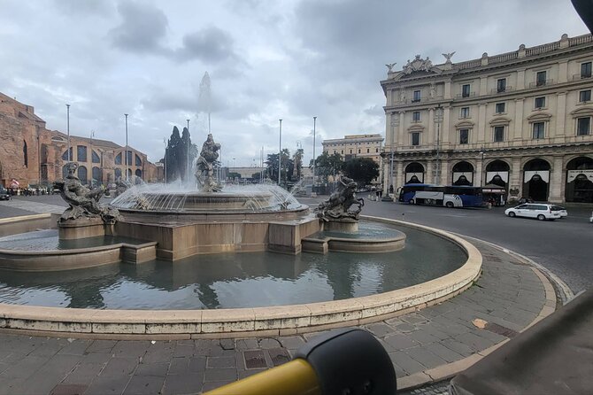 Official Rome Hop-on Hop-off Sightseeing Bus Tour - Ludovisi and Via Veneto to Spanish Steps area, without committing to a long walk