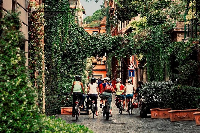 Panoramic Rome Off-the-beaten-track Tour with Cannondale Ebike - Janiculum Hill to St. Peter’s Square: the big panoramic payoff