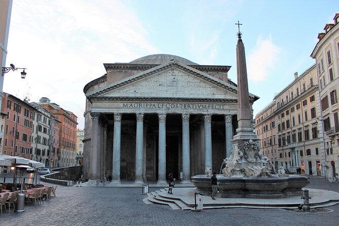 Pantheon Small Group Tour with Skip-The-Line Entry - Meet at Fontana del Pantheon, Then Find Your Guide Quickly