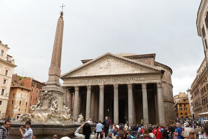 Pantheon Small Group Tour with Skip-The-Line Entry - What You’ll See Inside: Dome Engineering, the Oculus, and Key Tombs
