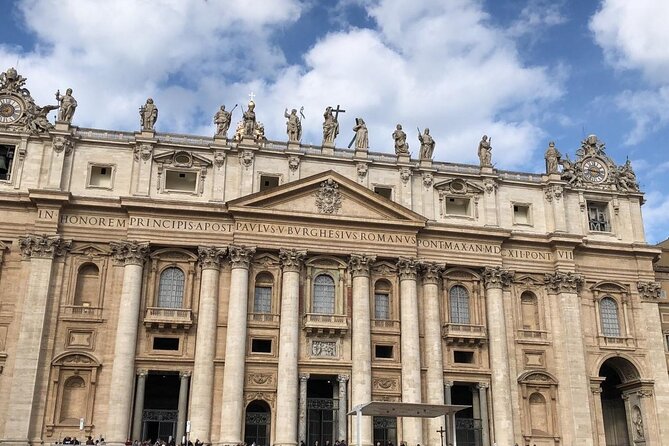 Papal Audience in Rome Private Tour with Pope Leo XIV in Rome - Guides who show up early: what the names in reviews suggest about the service