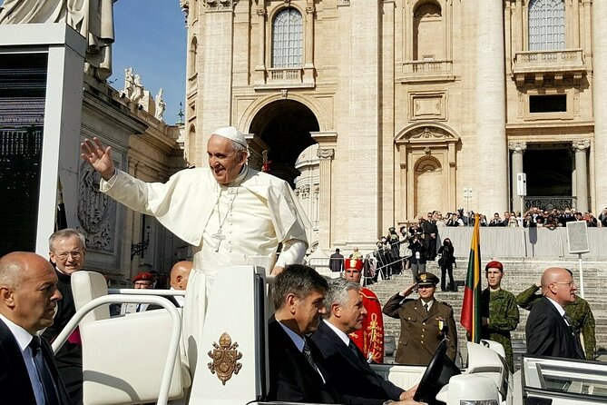Papal Audience with Pope Leo XIV - Crowd Reality Check: What to Expect When You Arrive Early