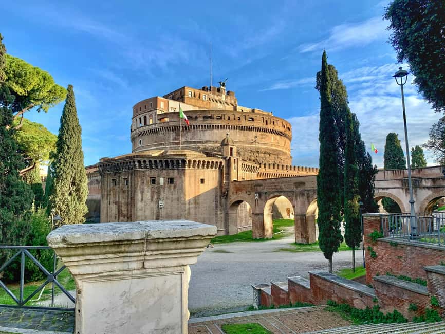 Passetto di Borgo Guided Tour & Castel Sant'Angelo Ticket - Your guided hour in Passetto di Borgo: history, purpose, and what you’ll notice