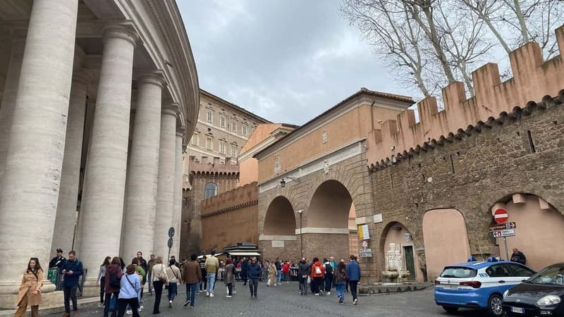 Passetto di Borgo:Vatican’s Hidden Path & Castel Sant'Angelo - Optional Vatican Museums and Sistine Chapel: When the Skip-the-Line Matters