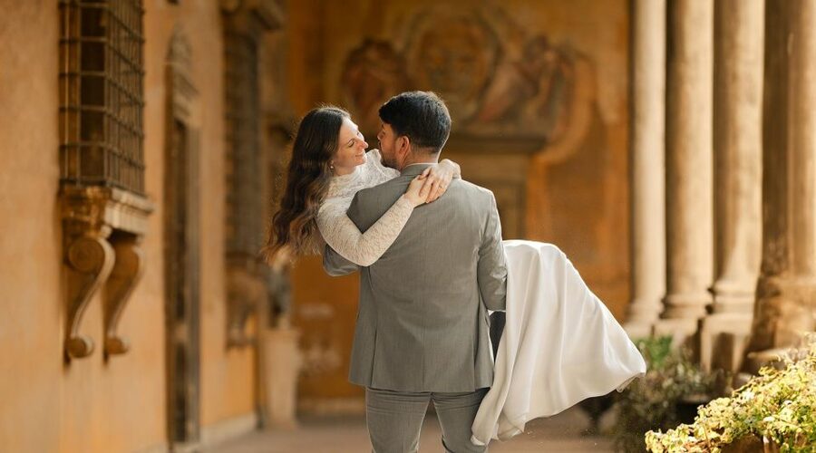 Photoshoot in Rome for couples - Roman Trio Experience: Trevi, Spanish Steps, Colosseum in one smooth storyline