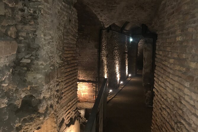 Piazza Navona Underground: Stadium of Domitian EXCLUSIVE TOUR - LIMITED ENTRANCE - What to expect under the heat: comfort, shoes, and moving around