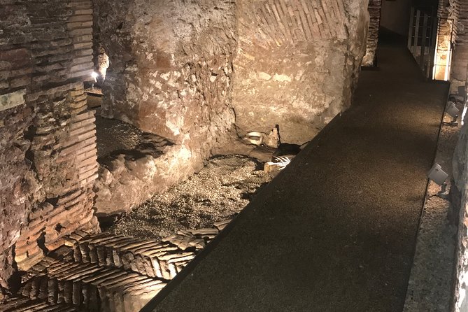 Piazza Navona Underground: Stadium of Domitian EXCLUSIVE TOUR - LIMITED ENTRANCE - The Stadium of Domitian audio guide: how it makes the ruins make sense
