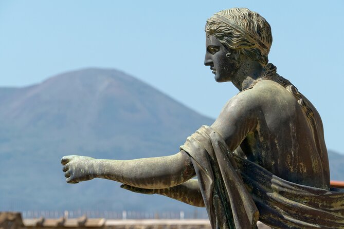 Pompeii and Mount Vesuvius Day Trip from Rome with Pizza Lunch - Logistics that can make or break your day: shoes, weather, and timing