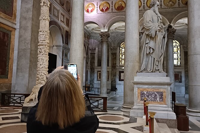 Pope Francis Tomb and Papal Basilicas Tour - Why the small-group basilica flow feels more spiritual