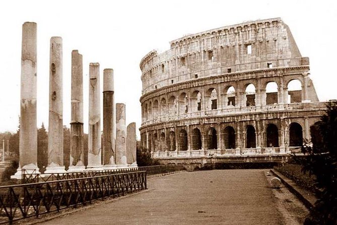 Premium Colosseum, Palatine Hill & Roman Forum Private Tour - Private Roman ruins in 3 hours, with real breathing room