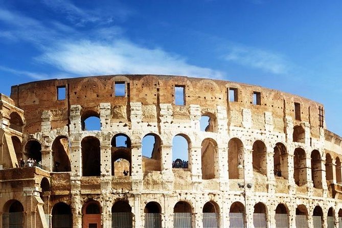 Private city tour in Rome with driver-guide - Stop 1, Piazza Venezia and the Vittoriano (Altare della Patria)