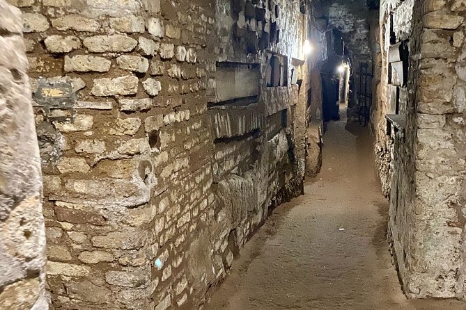 Private Express Tour of Roman Catacombs with Transfer - The Appian Way add-on, a quick taste of Via Appia Antica