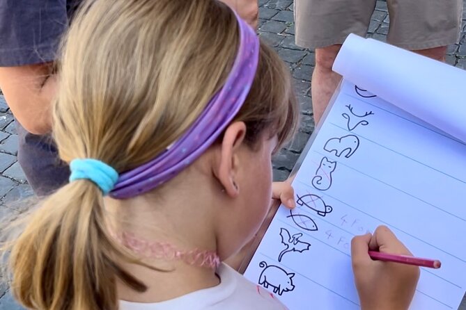 Private Family Scavenger Hunt & Art Lab Tour – Rome Landmarks - A Private 2.5-Hour Art Hunt With AJ in Rome