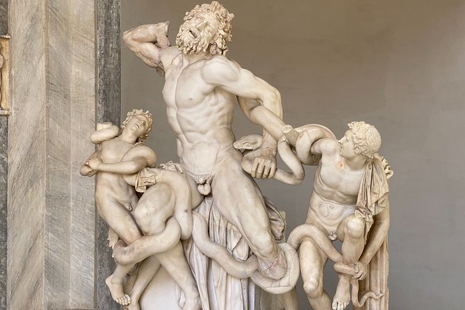 Private Family Tour - Vatican Sistine Chapel St. Peter's for Kids - Sistine Chapel: activity booklet focus and the Last Judgment conservation note