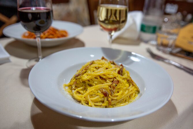 Private Homemade Meal with a Private Chef in Rome - Helping in the Kitchen vs Relaxing at the Table