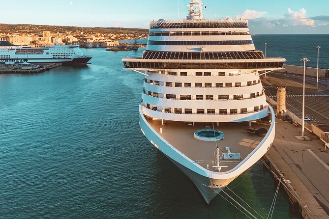 Private Luxury Transportation Between Rome and Civitavecchia Port - Route choice: Rome city transfer, airport transfer, and round-trip options