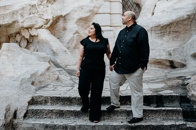 Private Photoshoot in Rome with a Local - The street-walk between monuments: colorful scenes with less pressure