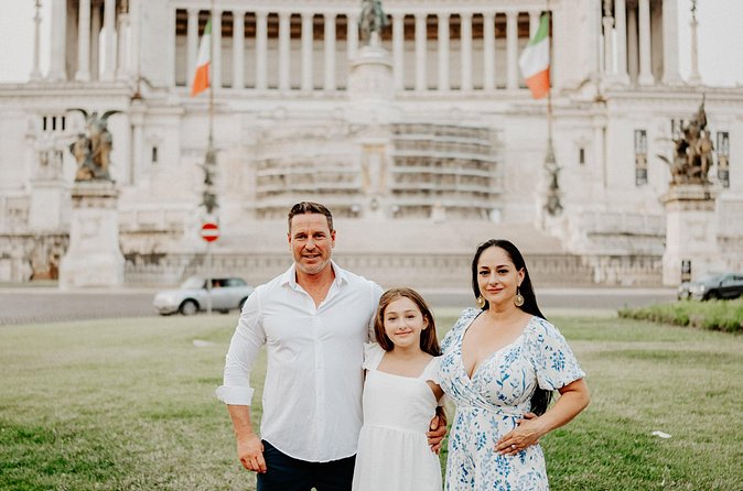 Private Photoshoot in Rome with a Local - Who should book this, and who might not
