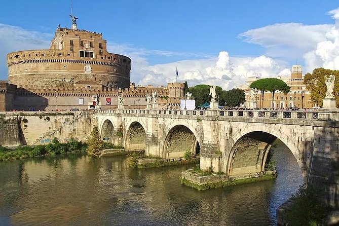 Private Rome City Landmarks & Hidden Gems Tour - Driver vs. guide: what you actually get during the tour