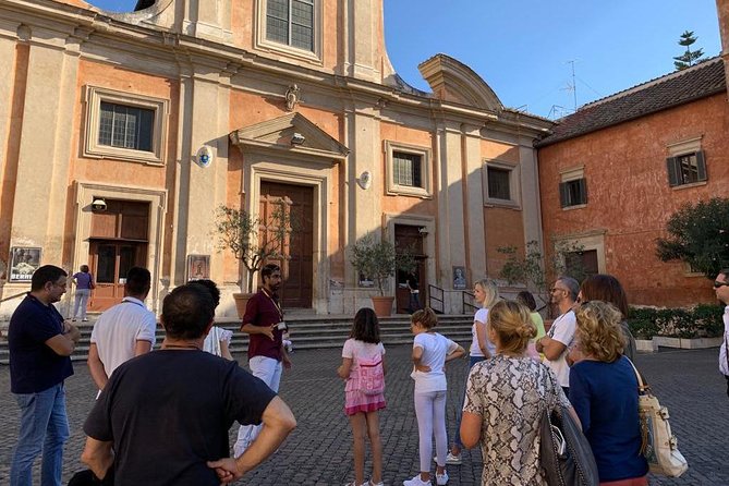 Private Tour - Trastevere and Villa Farnesina - The guide makes the difference, especially with Vincenzo Spina