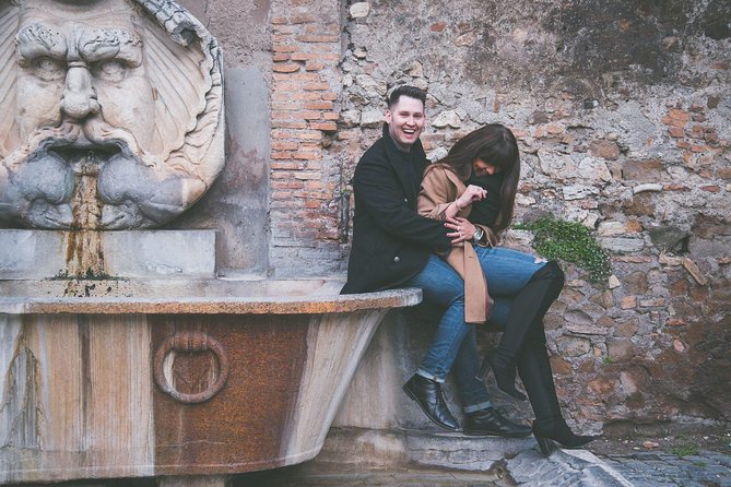 Private tour with photographer of Rome - Why a photographer-led walk works better than solo selfies