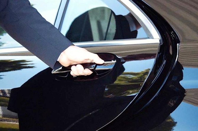 Private Transfer Rome-Civitavecchia Port or Civitavecchia-Rome - Pickup in Rome (or the airport) without the scramble