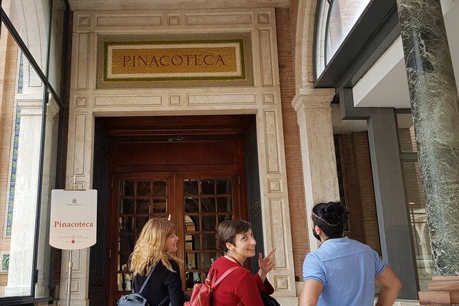 Private Vatican Museums Hidden Gems Tour with Optional Pick-Up - The main museum route: famous galleries, tight focus