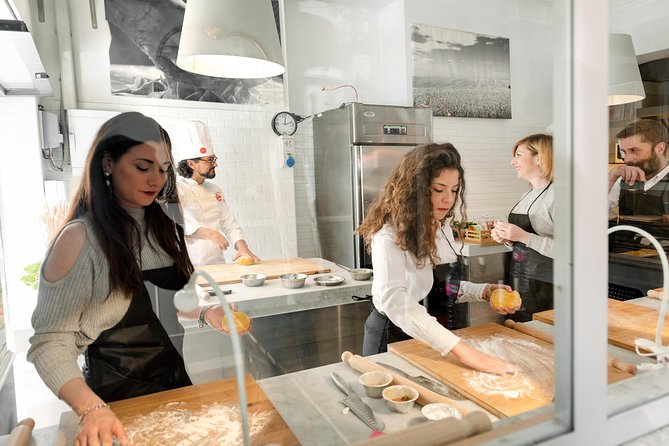 Professional Lab Pasta Experience - The Cooking Lineup: From Dough Flours to Ravioli, Tortellini, and Fettuccine