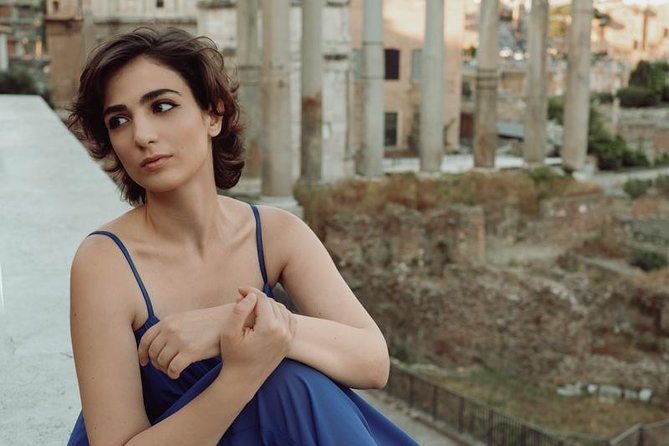 Professional Photoshoot in Rome - Piazza Venezia and the art of getting Rome in the frame