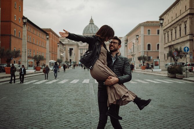 Professional Photoshoot in Rome - Picking your Rome landmarks: Colosseum, Piazza Venezia, Pantheon, plus more