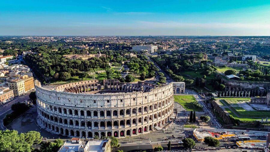 Rome: 1-Hour Fast Colosseum Tour - Entering the Colosseum: From the Arena Level to the Second Tier