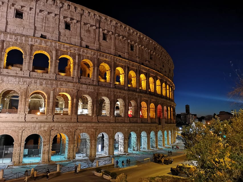 Rome: Ancient Rome Night Tour - Piazza Venezia and Capitoline Hill: orientation plus a Forum view
