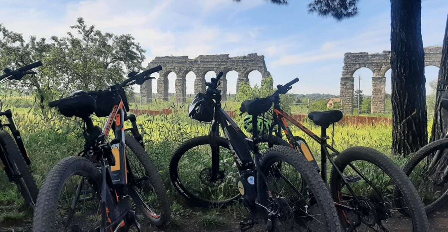 Rome: Appian Way Aqueducts Bike Tour (UPG Catacombs & Lunch) - The big choice: 4 to 5 hours, or add the Catacombs of San Callisto