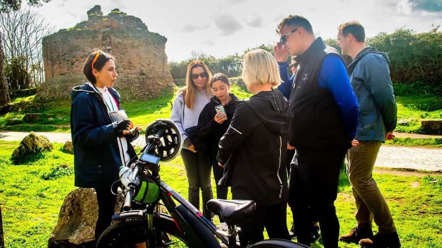 Rome: Appian Way Aqueducts Bike Tour (UPG Catacombs & Lunch) - Villa dei Quintili, Cecilia Metella, Maxentius, Caracalla: photo stops that add up