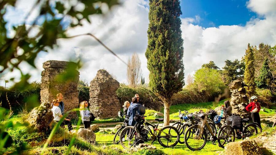 Rome: Appian Way Aqueducts Bike Tour (UPG Catacombs & Lunch) - Starting at Roma STARBIKE near Colosseo Metro, get rolling fast