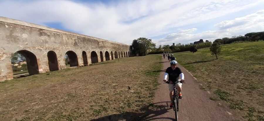 Rome: Appian Way, Aqueducts, & Catacombs E-Bike Guided Tour - Timing and what “3.5 hours” really feels like