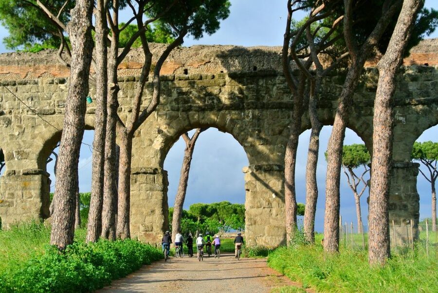 Rome: Appian Way, Catacombs & Roman Aqueducts Top EBike Tour - Parco degli Acquedotti: Aqueduct Arches in Real Light