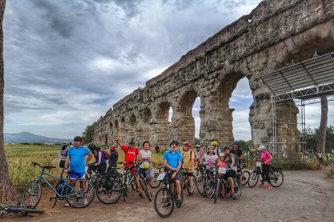 Rome: Appian Way E-bike Tour, Catacombs, Aqueducts & Transfer - Catacombs of San Callisto or San Sebastiano, guided and ticketed