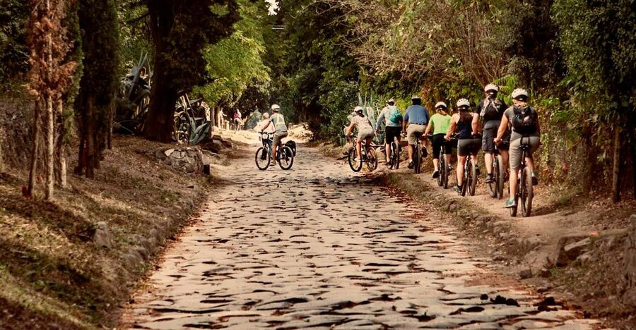 Rome: Appian Way & Roman Aqueducts Guided E-Bike Tour - From Via Labicana to Aurelian Walls, then out of the city