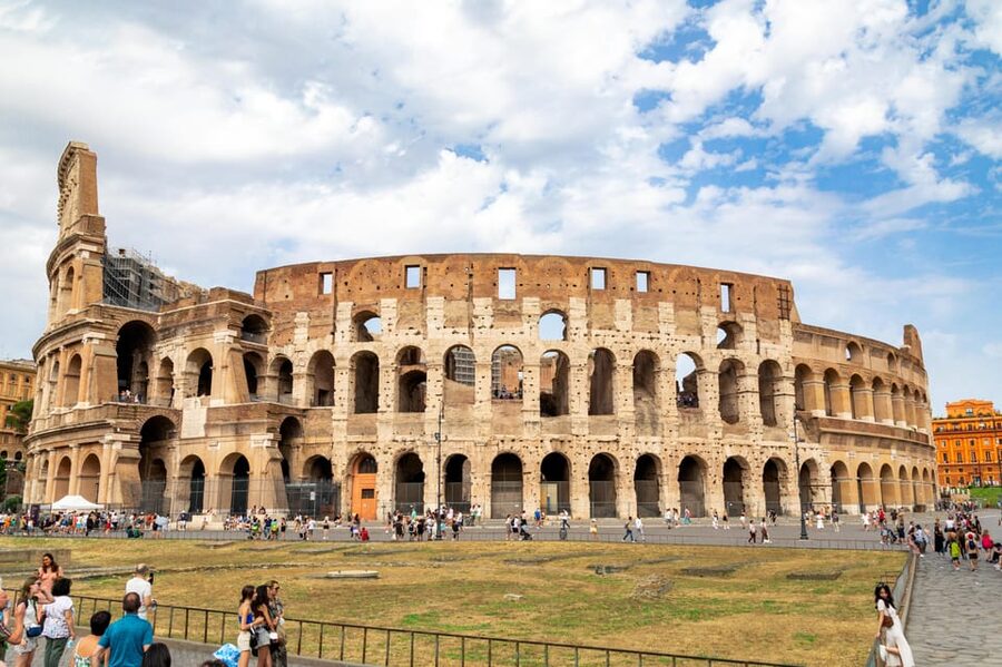 Rome: Best of Colosseum and Roman Forum Guided Tour - Who should book this Colosseum and Roman Forum experience
