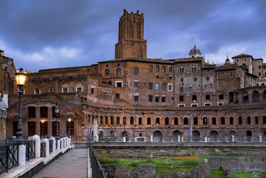 Rome: Best of Colosseum and Roman Forum Guided Tour - Roman Forum: where the city ran on speeches and commerce