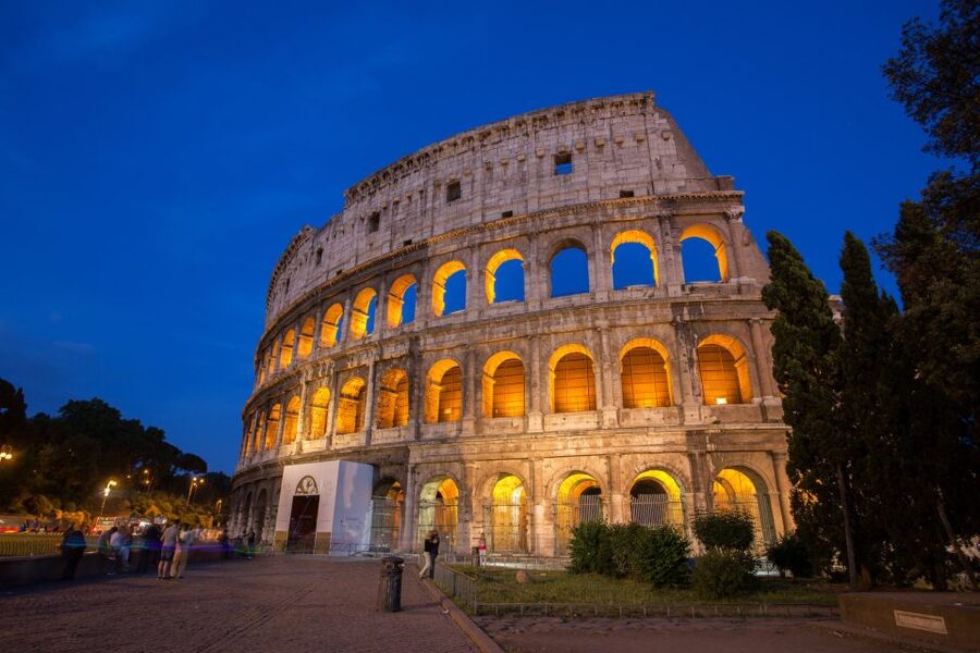 Rome by Night: 3-Hour Guided Walking Tour - Meeting at Colosseo: start where the action is, but the walking feels easy