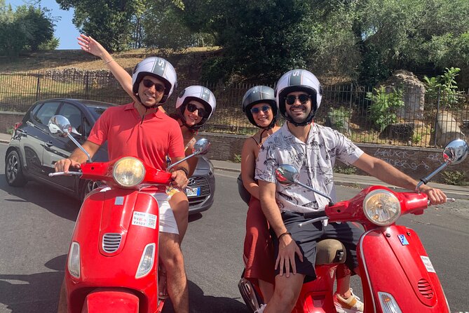 Rome by Vespa – with Francesco: the Best Guided Vespa Tour - Palazzo del Quirinale: a quick look at power and papal Rome
