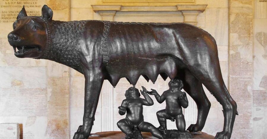 Rome: Capitoline Museums Experience with Multimedia Video - First stop: Touristation Aracoeli and the 25-minute multimedia Rome lesson