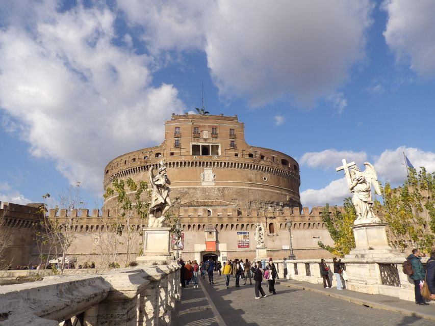 Rome: Castel Sant’Angelo Entrance Ticket with Audioguide - Hadrian’s Mausoleum: Start at the Original Tomb
