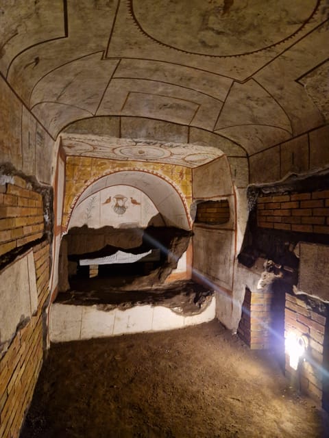 Rome: Catacombs Express ENGLISH Guided Tour - SKIP THE LINE - Group size, guide energy, and why humor helps