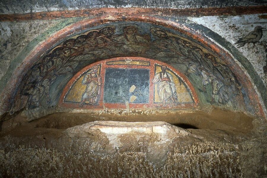 Rome: Catacombs of Domitilla Entry Ticket & Guided Tour - Going down: what the 30 minutes feels like underground