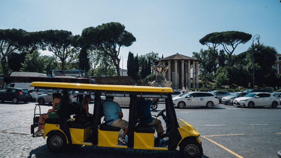 Rome: City Highlights Golf Cart Tour with Local Guide - Trevi Fountain Coin Toss and the Trip Down del Corso