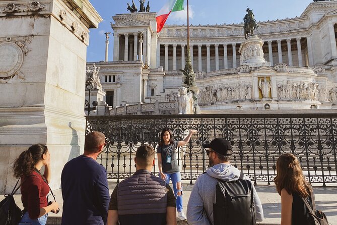 Rome City, Pantheon, and Trevi Fountain Walking Tour - Trevi Fountain: the story behind the main event