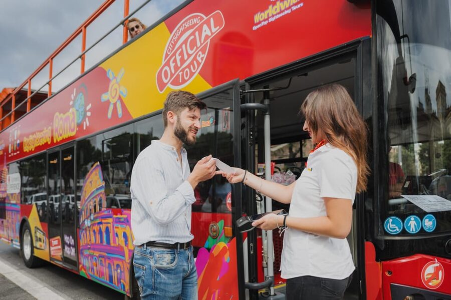 Rome: City Sightseeing Hop-on Hop-off Bus with Audioguide - Using the audioguide without missing the moment